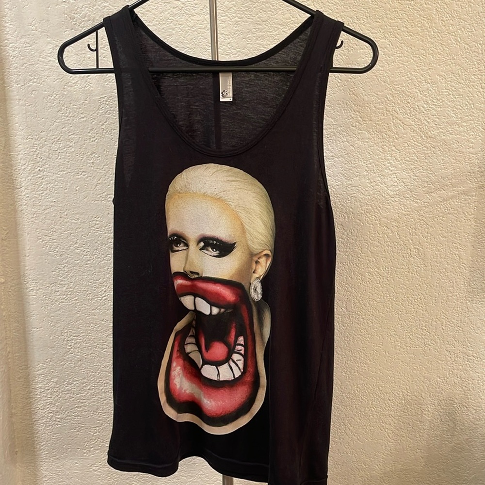 Pearl from Drag Race tank
